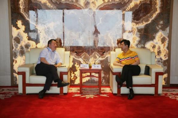 陕西服装学院及五零五药业吕明董事长一行到访壹定发股份