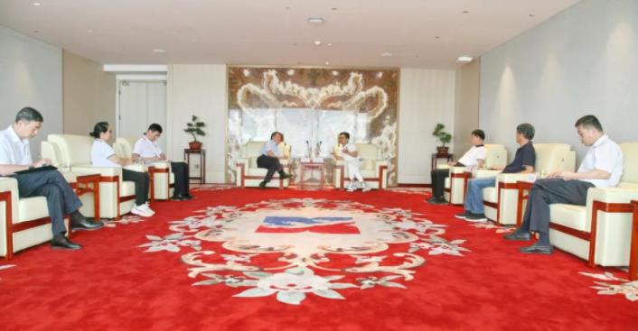 陕西服装工程学院及五零五药业董事长吕明一行到访壹定发股份 陕西服装工程学院及五零五药业董事长吕明一行到访壹定发股份