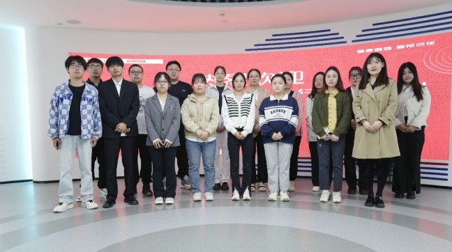 陕西中医药大学师生一行到访壹定发股份